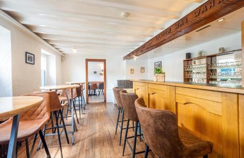 Schleiden House | Große Gruppenunterkunft im Nationalpark Eifel mit Bar und Terrasse