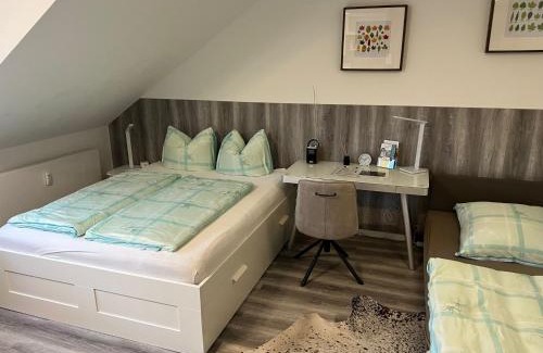Fuerth Apartment | Große moderne Ferienwohnung mit Klimaanlage, Parkplatz inklusive TOP !