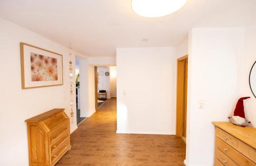 Randersacker Apartment | Große schöne Ferienwohnung mit kleinem Garten im Weinort Randersacker