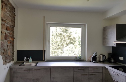 Gees House | Große,und Luxe Renovierte Wohnung mit Sauna/garten, Garage und Kinderspielplatz