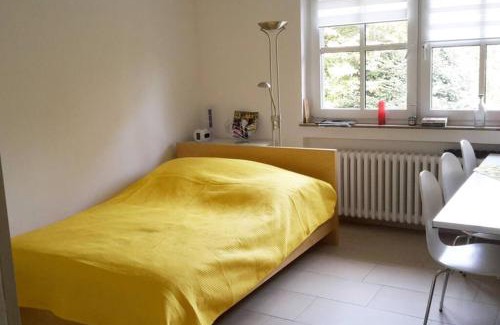 Roesrath Apartment | Große Wohnung 20 km von Köln bis zu 17 Personen