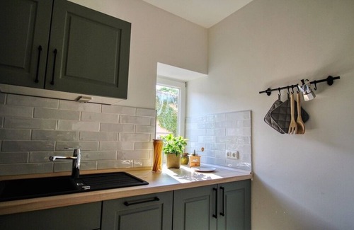 Stahlbrode Apartment | Große Wohnung im Ferienhaus Makrele von 1877