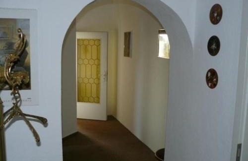 Marienthal West Apartment | Große Wohnung in Zwickau mit Terrasse, Grill und Garten