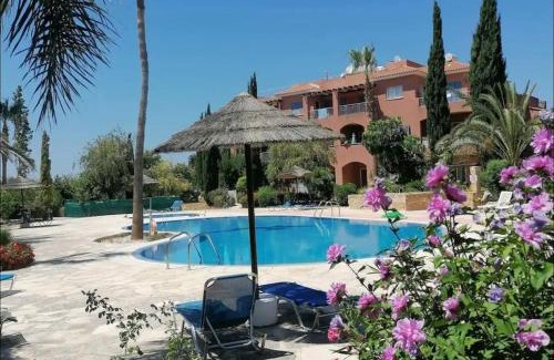 Mandria Apartment | Großes Apartment in idyllischer Anlage, strandnah in Mandria, Paphos