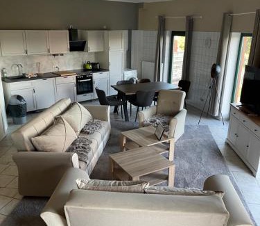 Muritz Apartment | Großes Familienapartment über 2 Etagen mit Weitblick in die Natur