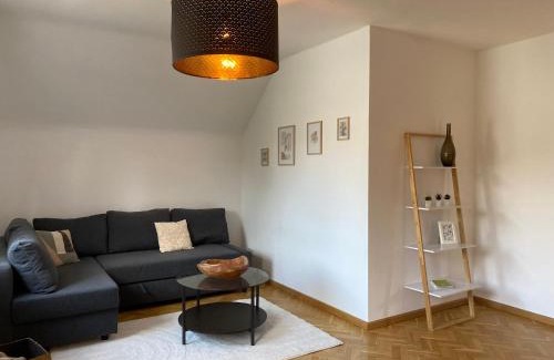 Velbert Apartment | Großzügiger Komfort direkt am Waldrand