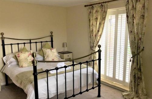 King's Bromley House | Groom's Cottage - E5398