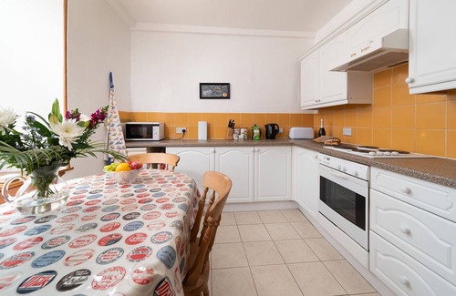 Broadwoodkelly Cottage | Grooms Cottage, countryside cottage sleeping 4