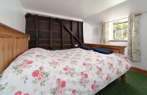 Broadwoodkelly Cottage | Grooms Cottage, countryside cottage sleeping 4