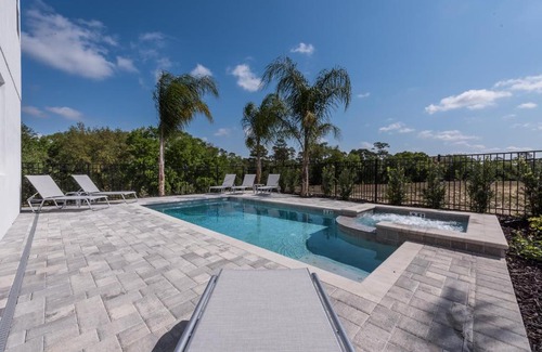 West Kissimmee Villa | Groovy Mouse House with private pool