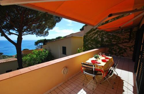 Cavoli Apartment | Grotta Azzurra Apartment - Cavoli - Terrazza vista mare, clima e parcheggio