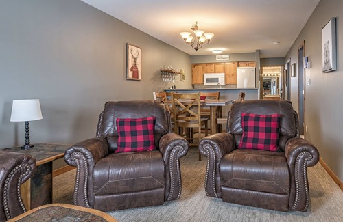 Silver Star Mountain Condo | Ground Floor large Corner Condo - 2 queen beds, Ski in/out, pet-friendly