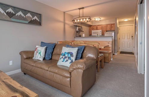 Silver Star Mountain Condo | Ground Floor Creekside Condo - Ski right to your door - BBQ - Pet Friendly