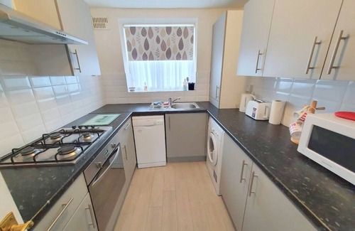 Bobbing Apartment | Ground floor 2-Bedroom flat with Superfast Wi-Fi