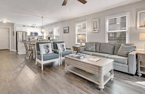 Pawleys Island Condo | Ground-floor 2BR with pool – ideal for golf getaways, No pets.