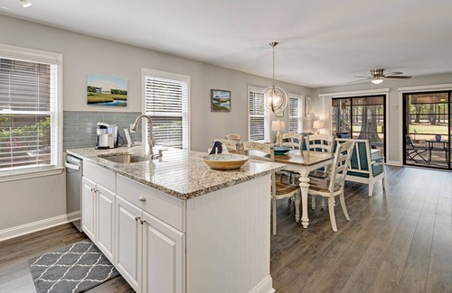 Pawleys Island Condo | Ground-floor 2BR with pool – ideal for golf getaways, No pets.