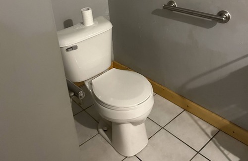 Bloomfield Apartment | Ground floor and handicap accessible on the historic courthouse square.