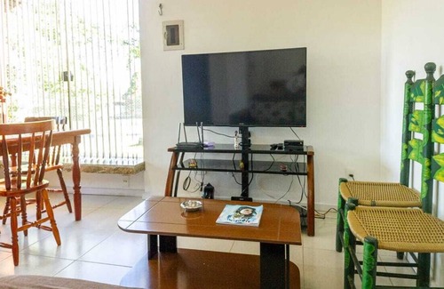 Bracui Apartment | Ground floor apartment in condominium, club, beach, sea, restaurants and amenities