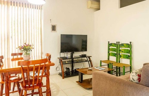 Bracui Apartment | Ground floor apartment in condominium, club, beach, sea, restaurants and amenities