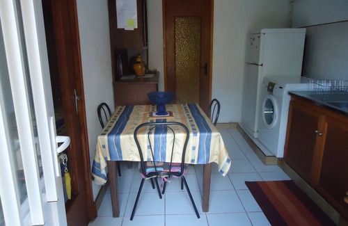 Saint-Cyprien Apartment | Ground floor apartment in a house with private entrance, peaceful