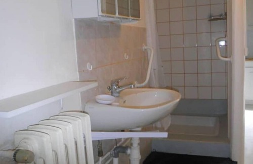 Rugles Apartment | Ground floor apartment