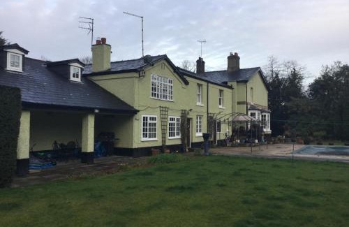Northwich Apartment | Ground floor apartment in The Coach House
