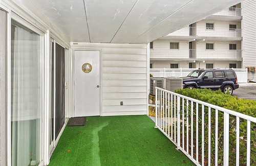 Midtown Ocean City Condo | Ground-Floor, Bayside Condo with Patio, WiFi, Central AC, W/D & Shared Pool