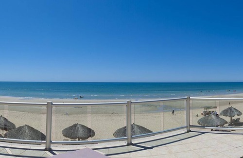 Puerto Penasco Condo | Ground Floor, Beach Front W/2500 Sq Ft Patio. Steps to Beach and no elevators!
