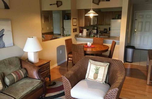 Central Naples Condo | Ground Floor Condo in the Prestigious World Tennis Club