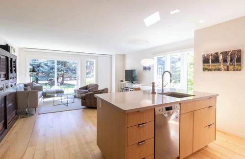 Ketchum Condo | Ground Floor Condo in Warm Springs with Amazing Hot Pool
