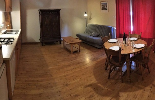 Lafarre House | Ground floor cottage Bealiere