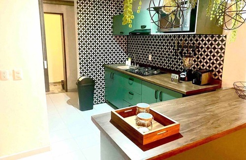 Zapopan Apartment | GROUND FLOOR, ENORMOUS WITH GARDEN AND PARKING FOR 11 PAX. EXPO AREA