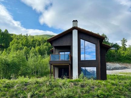 Møre og Romsdal Apartment | Ground Floor Exclusive Apartment with Sauna - Near Geiranger and the Norwegian Fjords