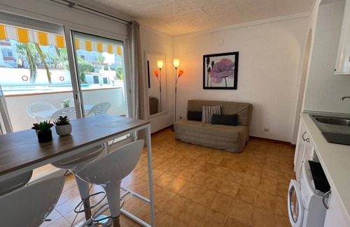 Almadraba-Canyelles Apartment | Ground floor flat with exit to swimming pool AV-03