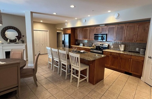 Sicamous Condo | Ground Floor Grandview Shores Condo Mara Lake Waterfront w/Boat Slip