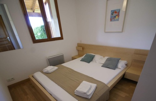 Saillagouse Apartment | Ground floor in La Cerdaña. Garden, swimming pool and fantastic views