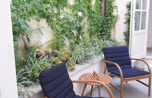 Pisa City Centre House | Ground Floor in Luxury Tower House in the earth of Pisa