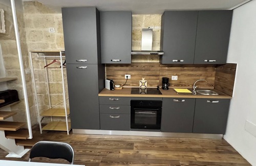 Corato Apartment | Ground floor loft, Street parking Ideal for capacity: up to 4 people