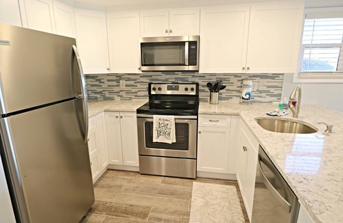 Butler Beach Condo | Ground floor newly remodeled 1 BR beachside condo