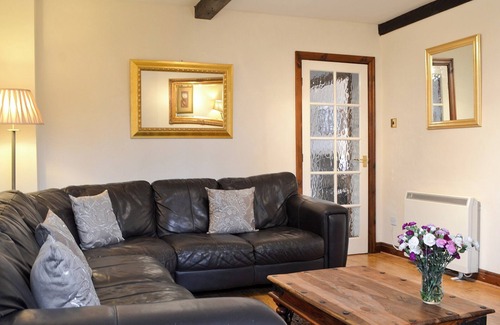 Leyburn Cottage | Ground Floor: nLiving room: TV, Sky, Open FirenDining room.