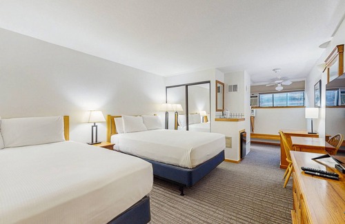 West End Cabin | Ground-floor room on Main St - pool & hot tub - walk to lifts, dog-friendly