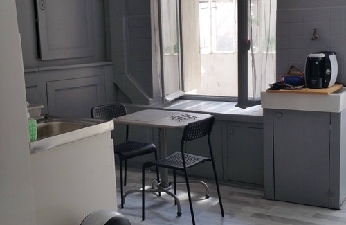 Meung-sur-Loire Apartment | Ground floor studio on the route des châteaux - Meung