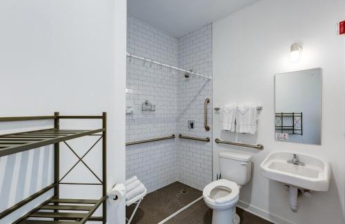 River West Hotel | Ground Floor Studios in Chicago by 747 Lofts