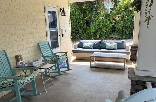 Highlands Cottage | Ground floor water side 1-bedroom cottage. Rocking chair front porch. No stairs