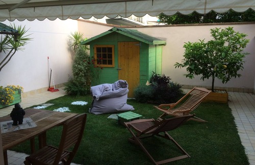 Viareggio Apartment | Ground floor with garden near the sea (air conditioning-2 bathrooms-safe)