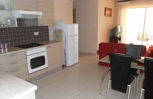 Pyla Apartment | Ground floor with garden, luxury apartment, sleeps 4, tennis courts, wifi. A/C