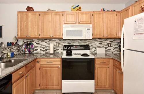 Rehoboth Beach Condo | Ground Level Condo w/Two Bedrooms Sleeps 4 w/Pool & Parking