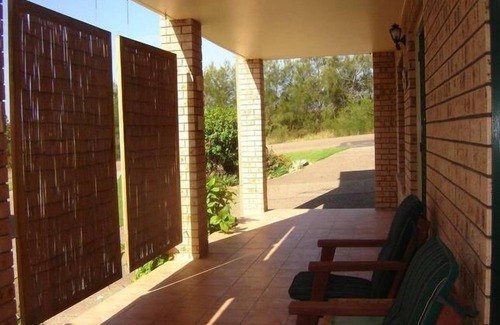Dalmeny Apartment | Ground level studio in Dalmeny Shores
