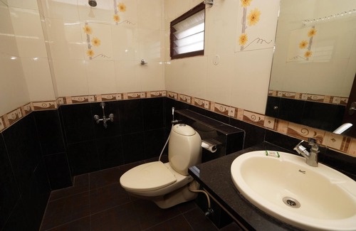 Royapettah House | Group acco in the heart of Chennai (8 bed & bath -16 guests).