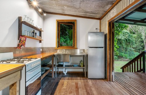 Speewah House | Group Accom | Pool | Spa | Pool Table | Firepit